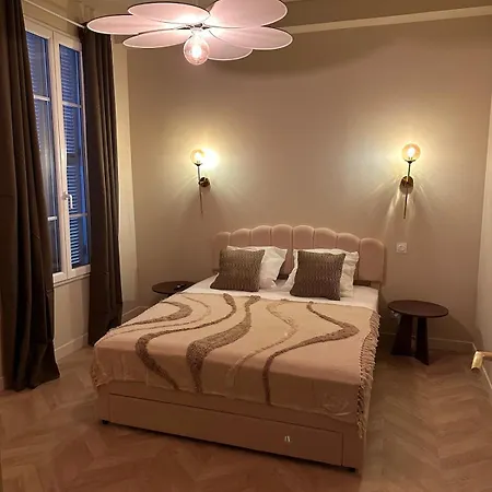 Le Petit Palace Niza